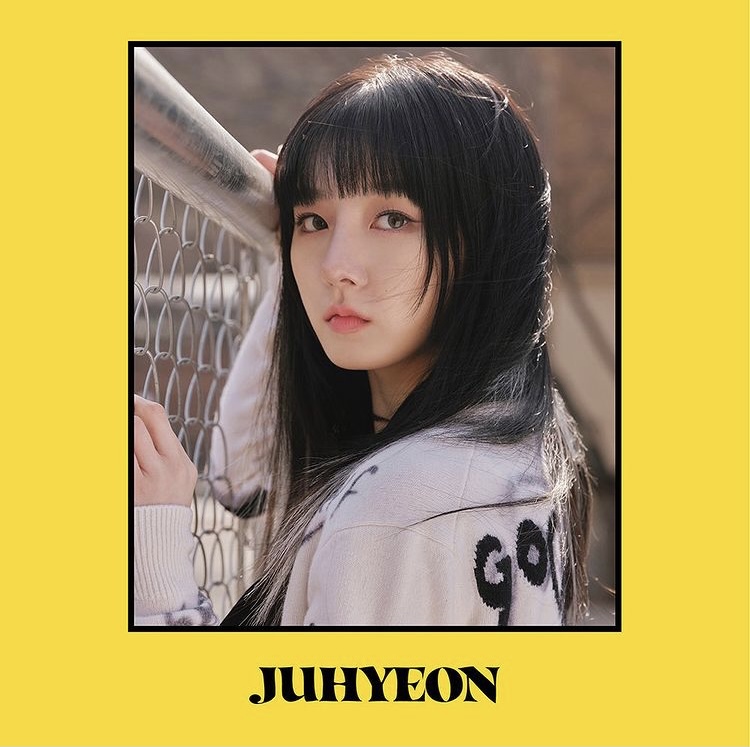 [잡담] 라잇썸 주현 앞머리 내린 게 훨씬 더 예쁘다 💗 | 인스티즈