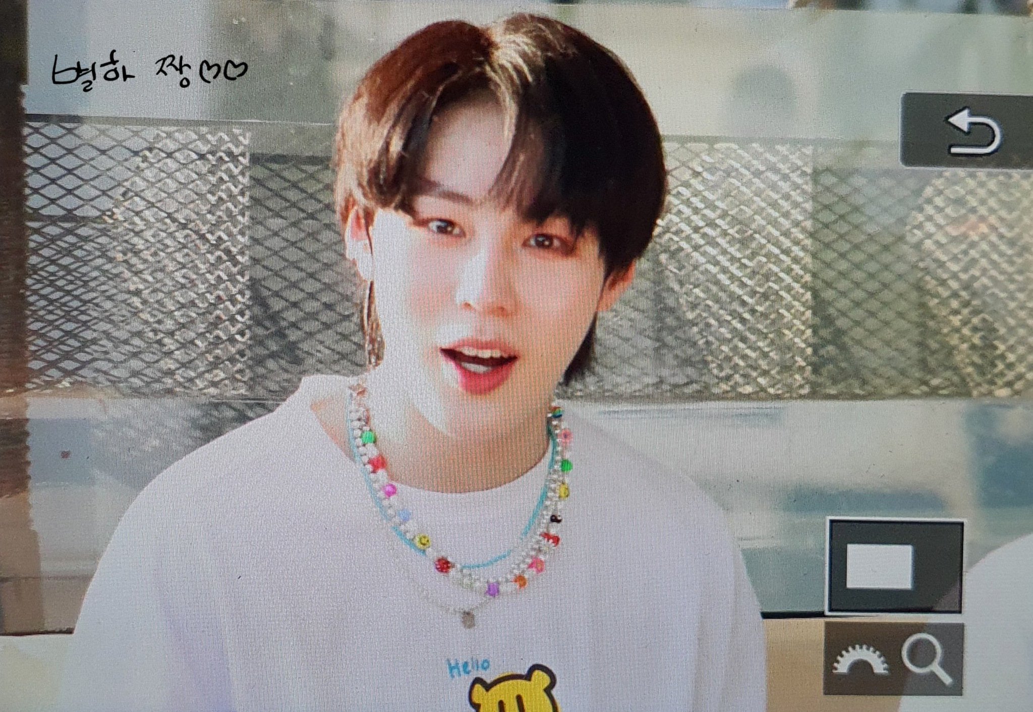 [잡담] 하성운 어제 카트 타고 퇴근하는 거 긔야움 ㅜㅜㅋㅋㅋㅋ | 인스티즈