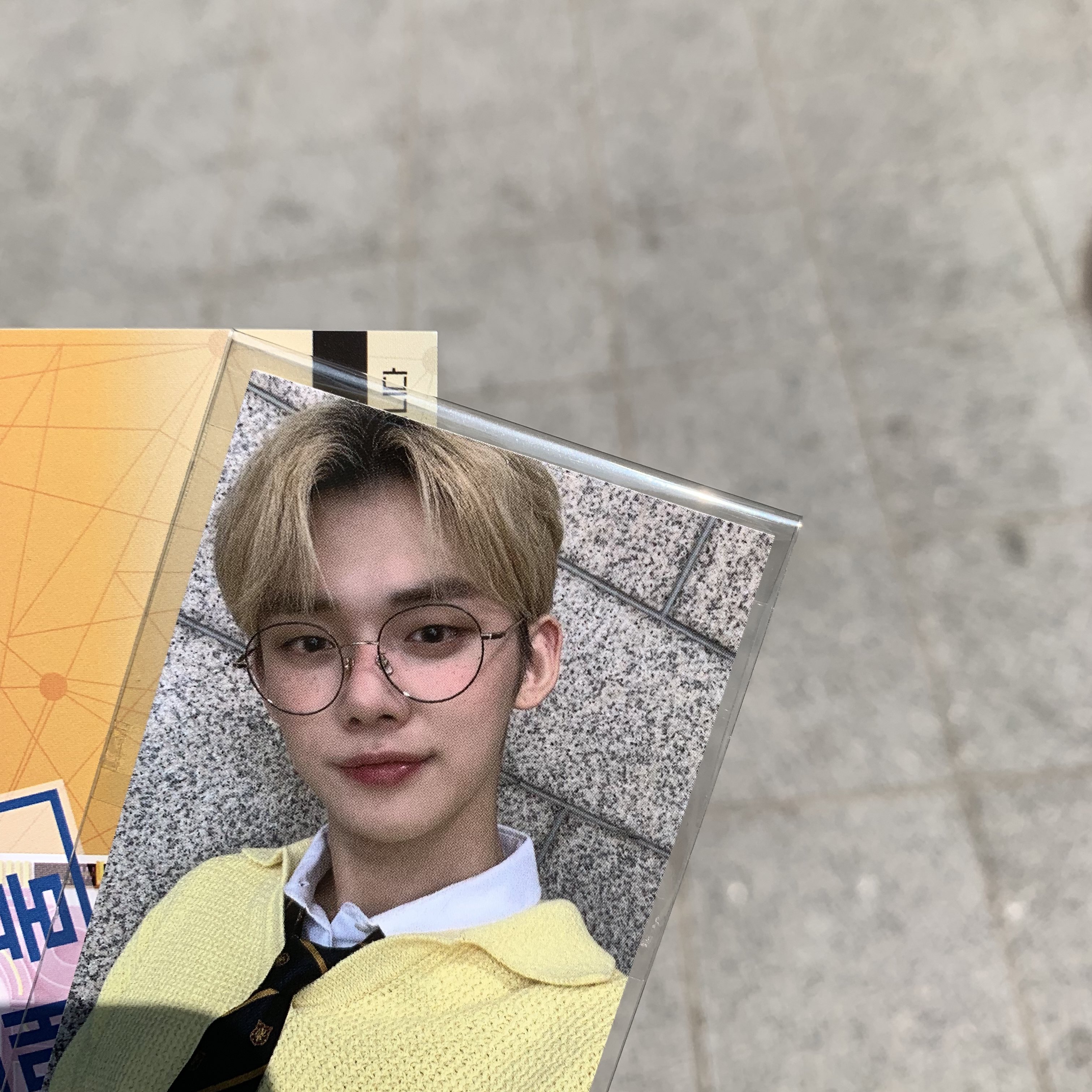 [잡담] 와 진짜 가혹하다... 연준엠씨 공방포카 여러갠데 다 개예뻐 | 인스티즈