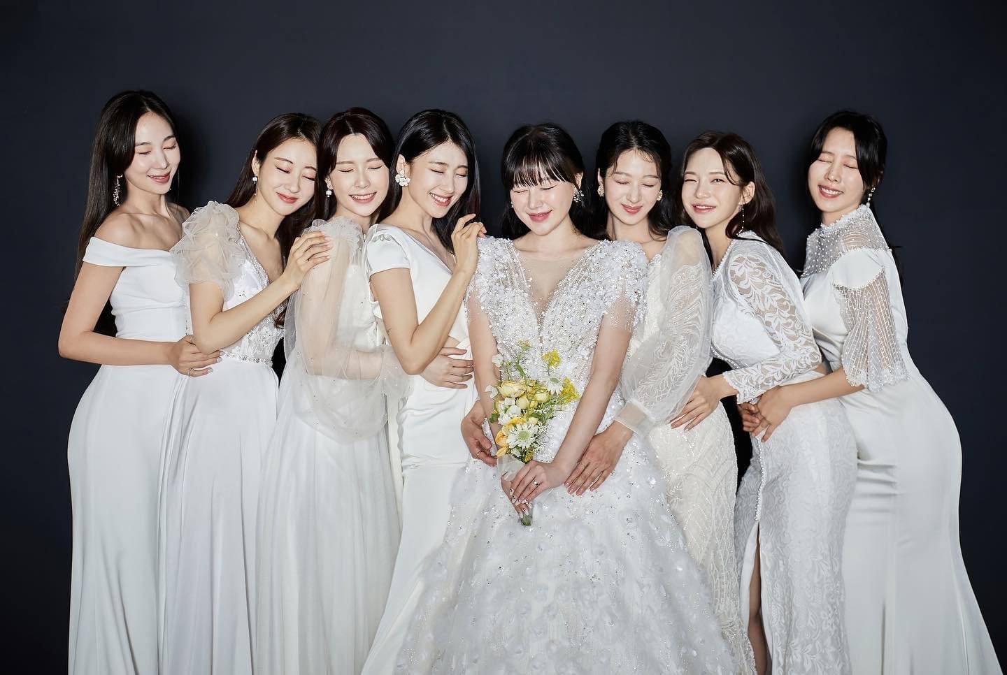 [잡담] 와 나뮤 금조 결혼한다고 같이 사진 찍은거봐 | 인스티즈