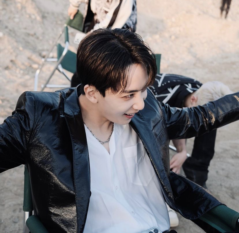 [잡담] 윤정한 자꾸 인스타에 바부다람지 같은 사진 올릴래 | 인스티즈