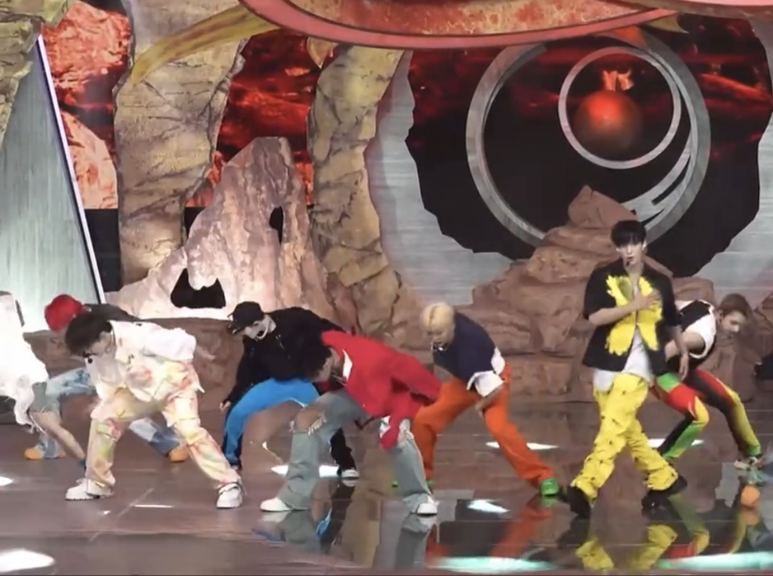 [잡담] 세븐틴 민규는 진짜 깊게 숙이는 게 일상인듯 | 인스티즈