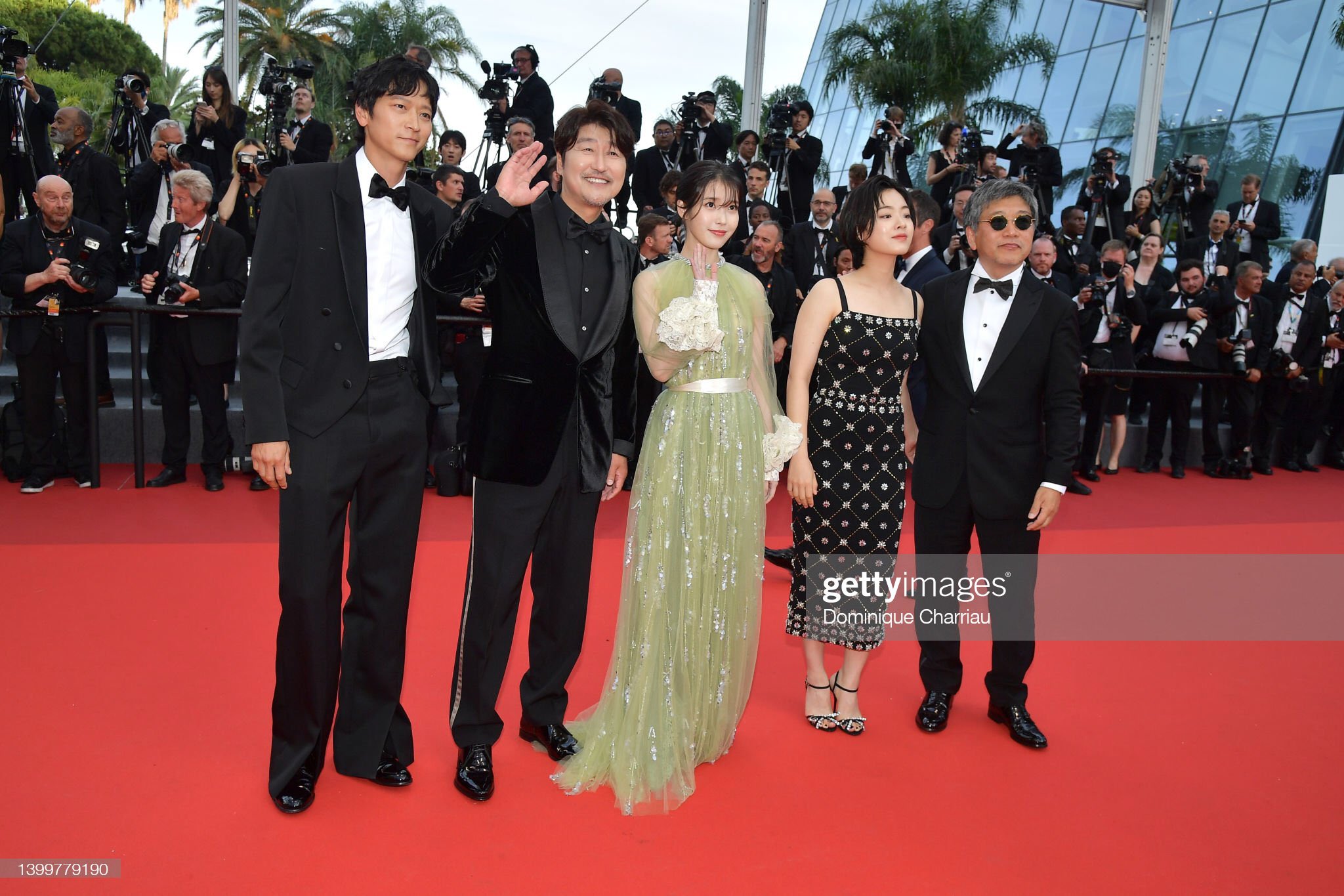 [잡담] 아이유 드레스 정말 구찌인거야..? | 인스티즈