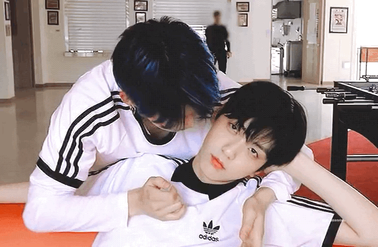 ㄱ [잡담] 아니 어제 숩준??? 짤 여기서 주웟는데 | 인스티즈