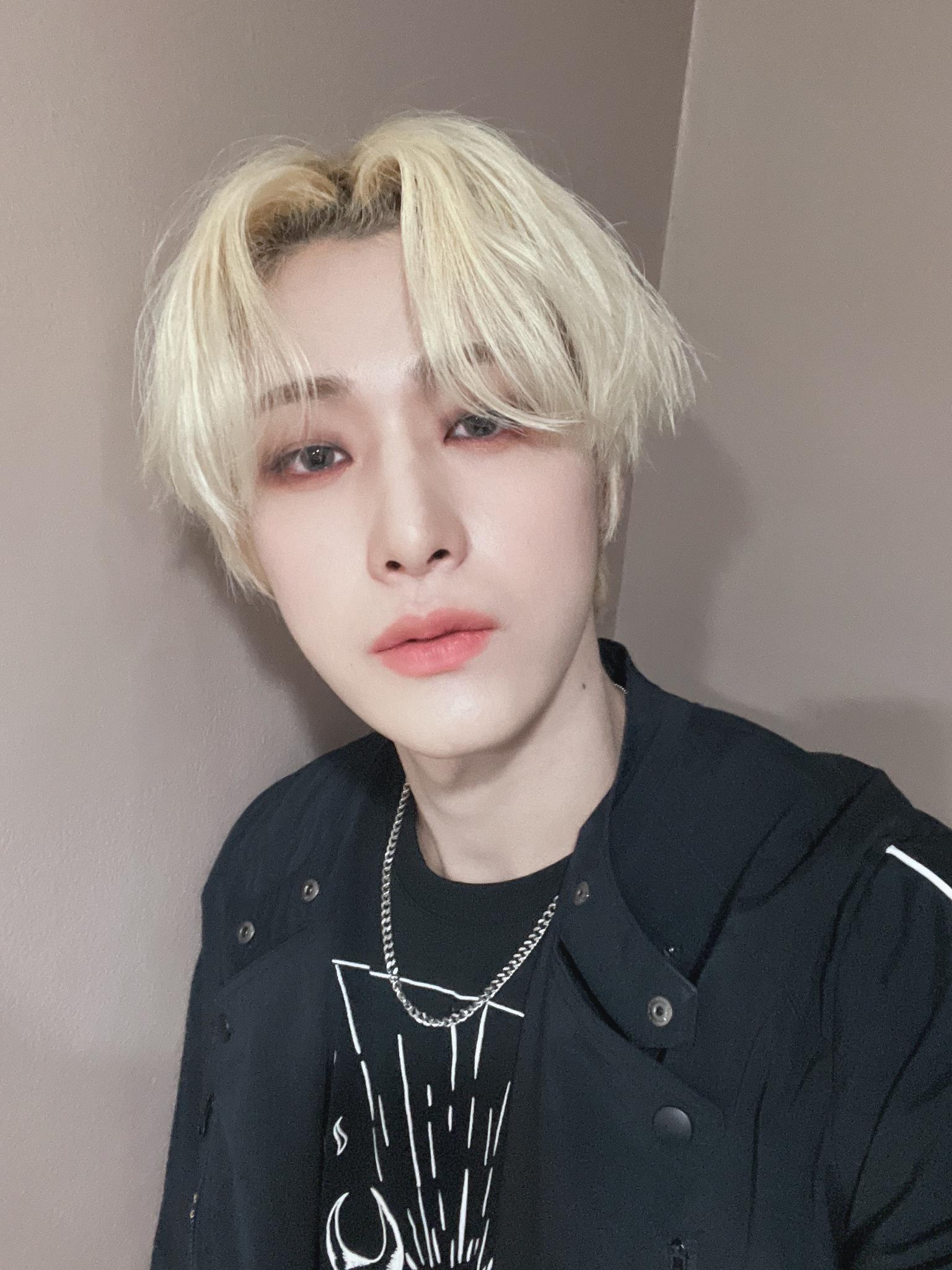 [잡담] 으하학 최애 머리 자른 거 너무 좋음... | 인스티즈