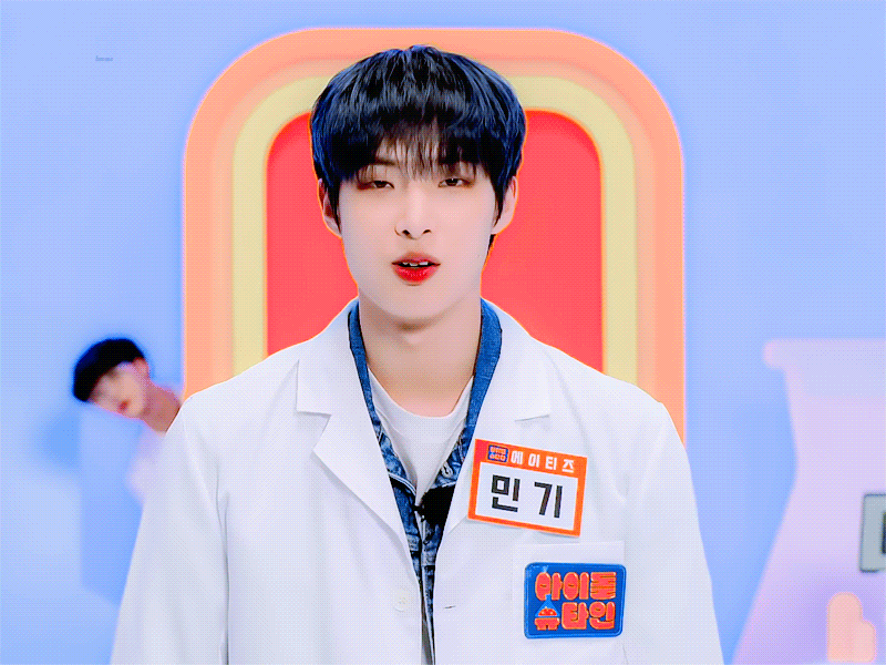 [잡담] 이 건장한 남성이 병아리라는 게 | 인스티즈