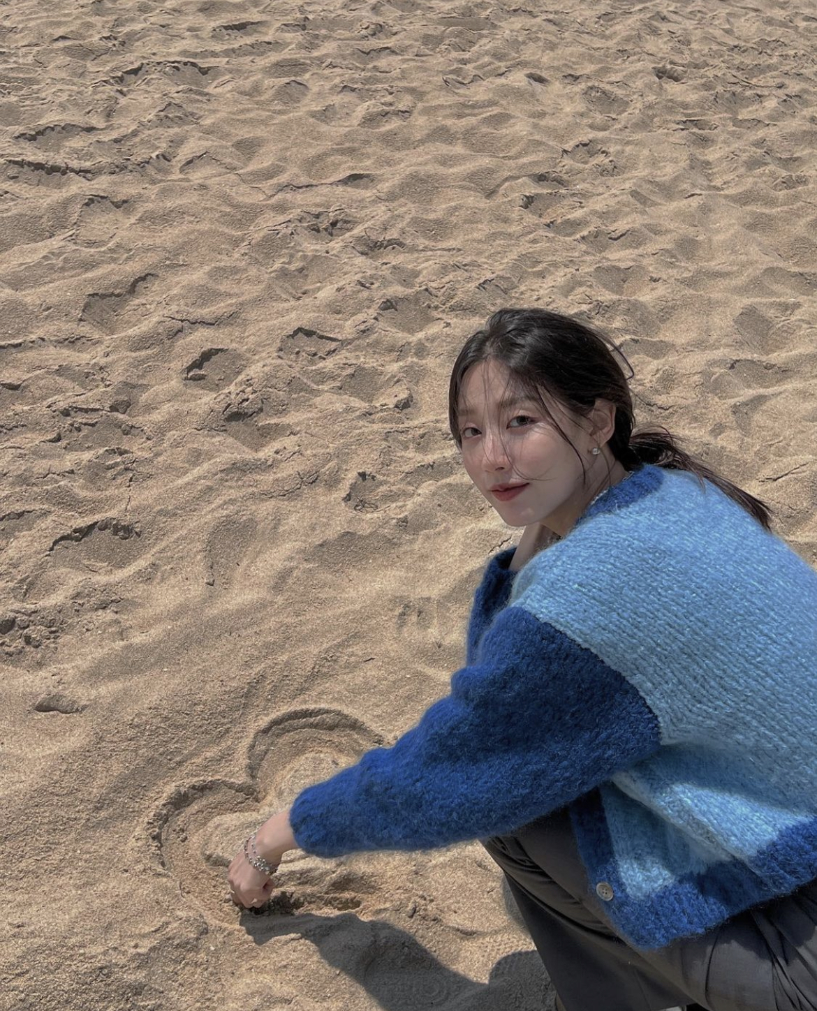 [잡담] 성형했냐는 말이 절대 나올 수 없는 아이돌… | 인스티즈