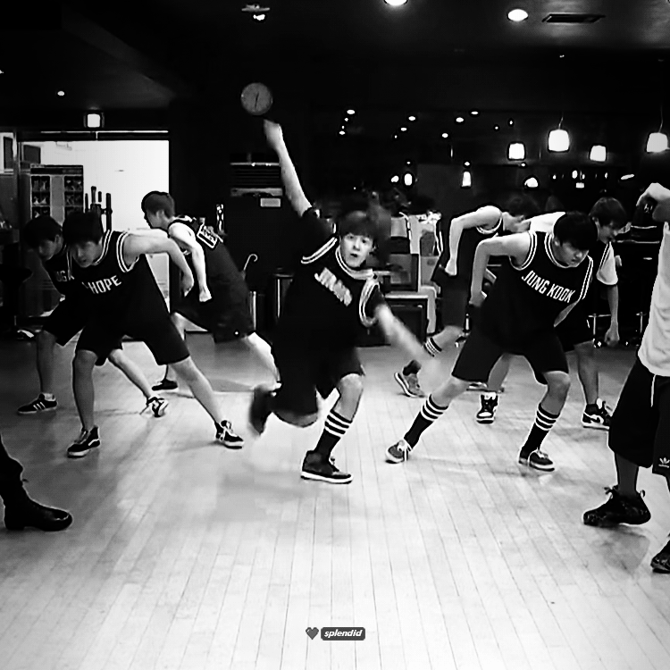 [잡담] 음방 이름표..방탄은 아예 옷에 박아놨었다 ㅌㅌㅌㅋㅋㅋ | 인스티즈