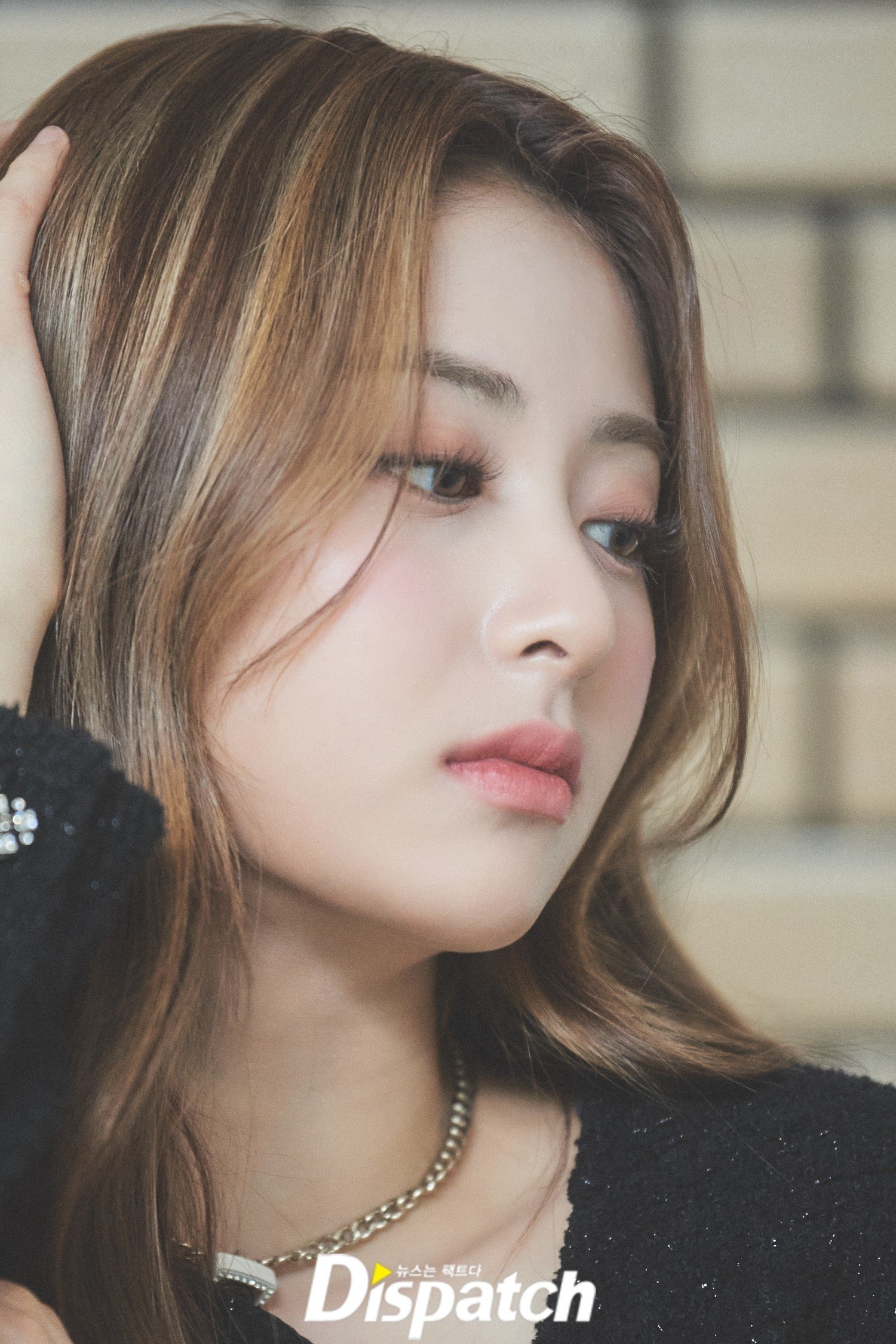 [잡담] 허윤진 얼굴이 일본 미녀상이야???? | 인스티즈