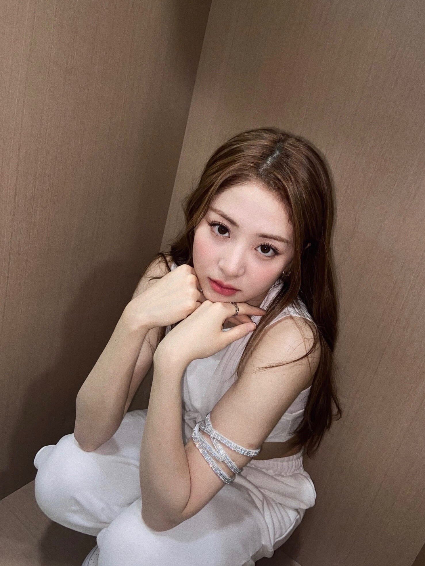 [잡담] 허윤진 얼굴이 일본 미녀상이야???? | 인스티즈