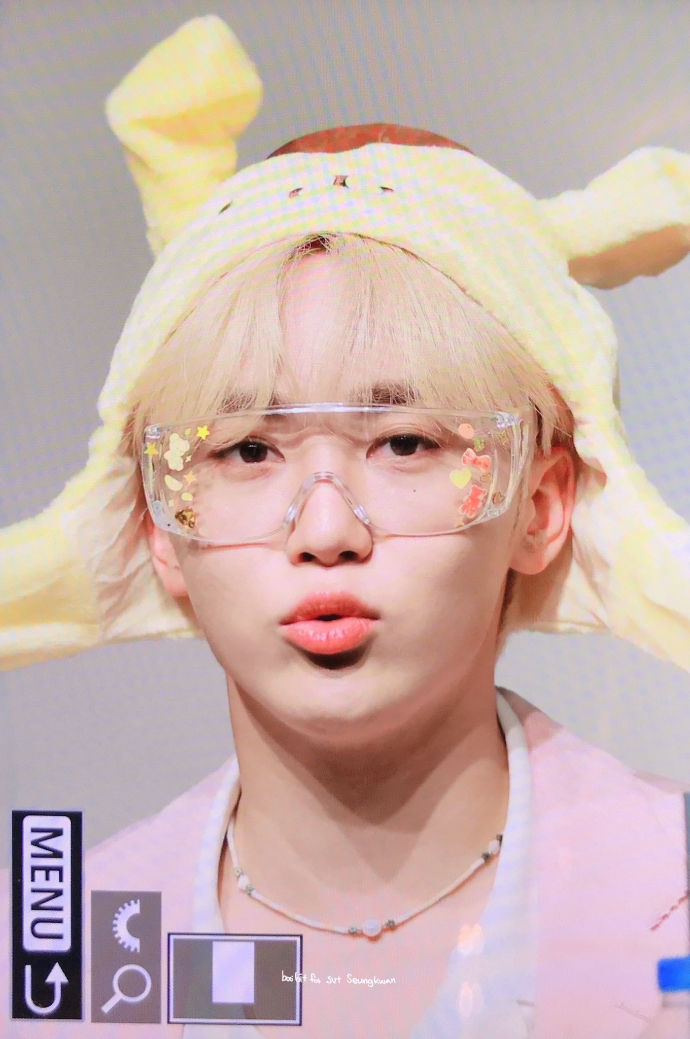 [잡담] 아니 부승관 다른 멤버들은 페이스 체인 주면서 자기는 왜 귀여운것만 주냐 그랬댘ㅋㅋㅋㅋㅋㅋ | 인스티즈