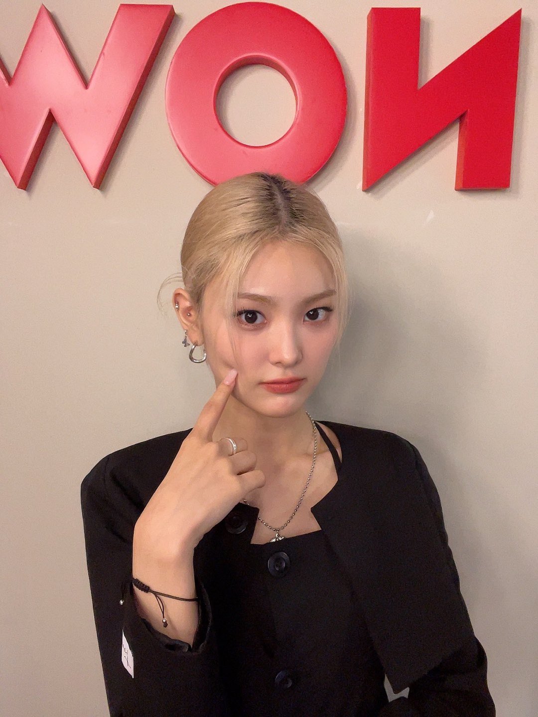 [잡담] 요즘 눈에 들어오는 여돌인데 무슨 상이지 ? | 인스티즈