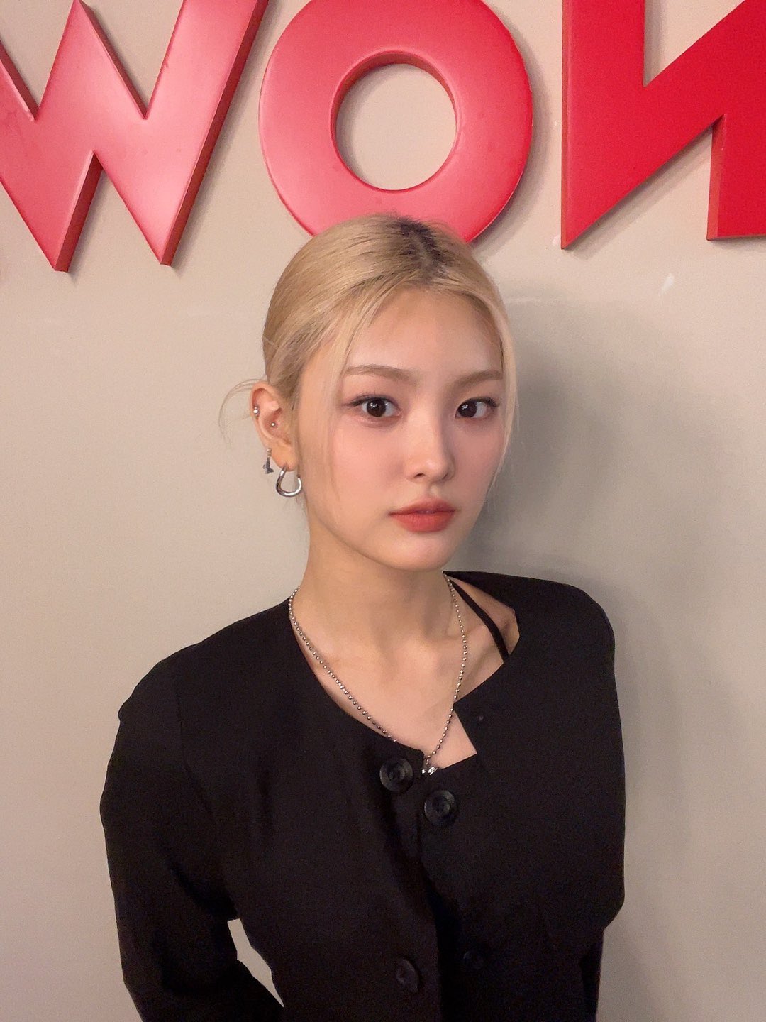 [잡담] 요즘 눈에 들어오는 여돌인데 무슨 상이지 ? | 인스티즈