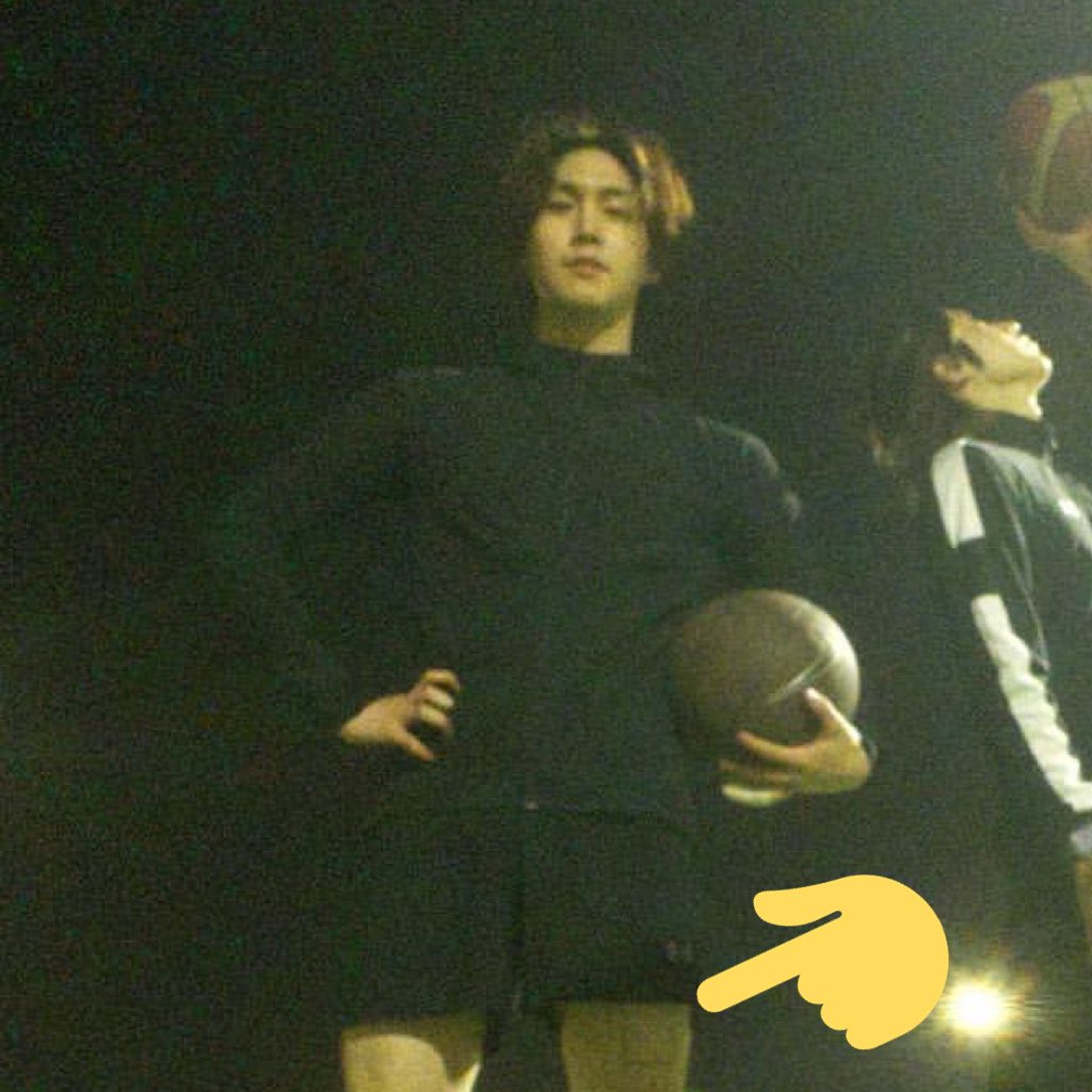 [잡담] 신원이 허벅지 타투다 | 인스티즈