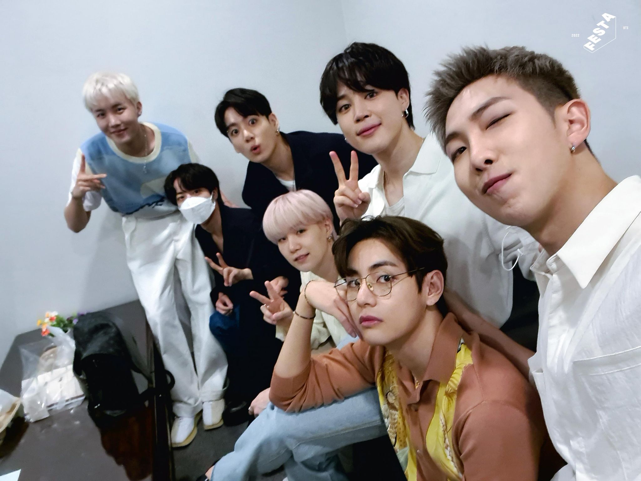 [잡담] 빅히트 니네 진짜... 나 줠라 섭섭하다..... ㅋ....... ㅋㅋ... | 인스티즈