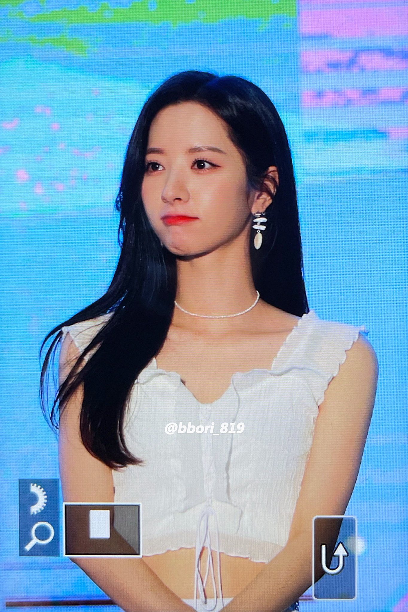 [잡담] 오늘 보나 진짜 예쁘다.. | 인스티즈