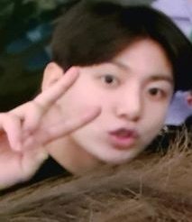 [잡담] ㅇㄴ 정국 확대한거 봐봐 | 인스티즈