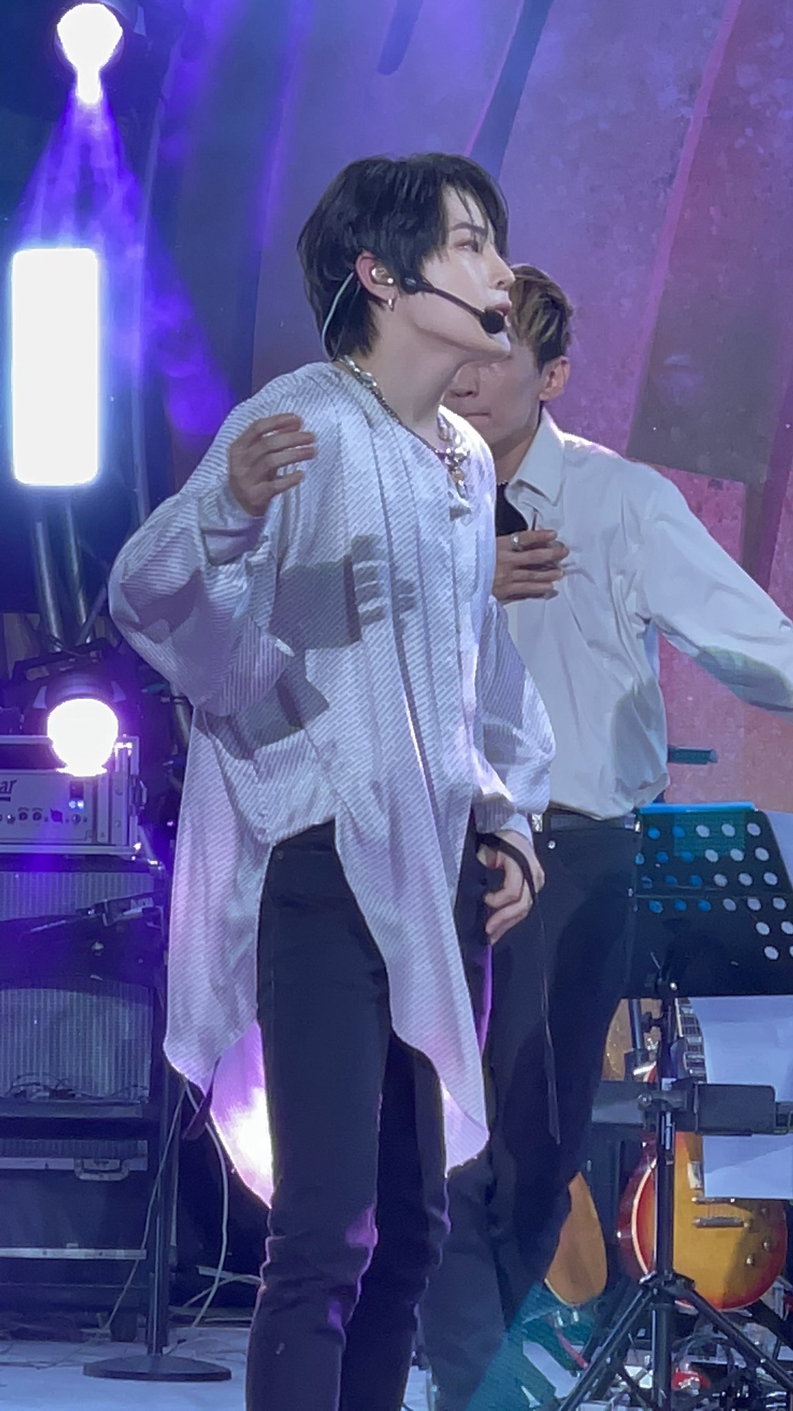 [잡담] 오ㅏ 진짜 하성운 너무 말랐다 안 그래도 말랐었는데 더 말라진 것 같음 | 인스티즈