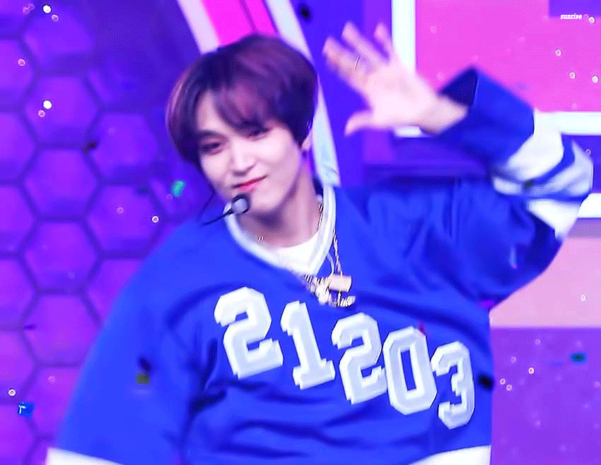 [잡담] 본인 생일에 팬들이 더 행복하고 즐거운게 생일선물이란 아이돌 어떤데 | 인스티즈