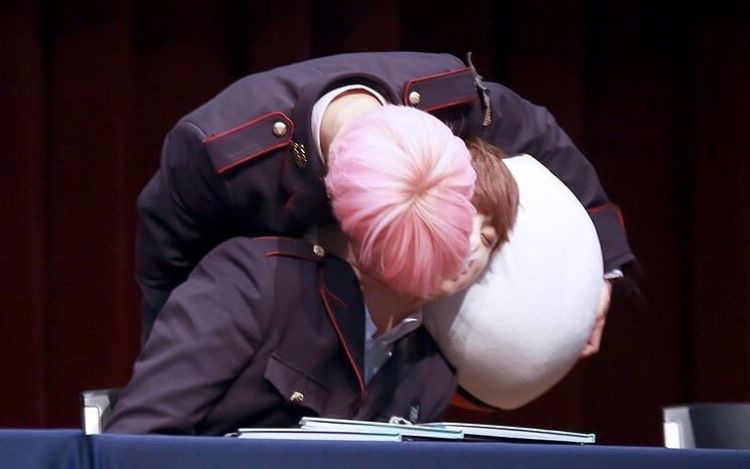 ㄱ [잡담] 국민 고전 뽀뽀라고 무시하는거야? | 인스티즈