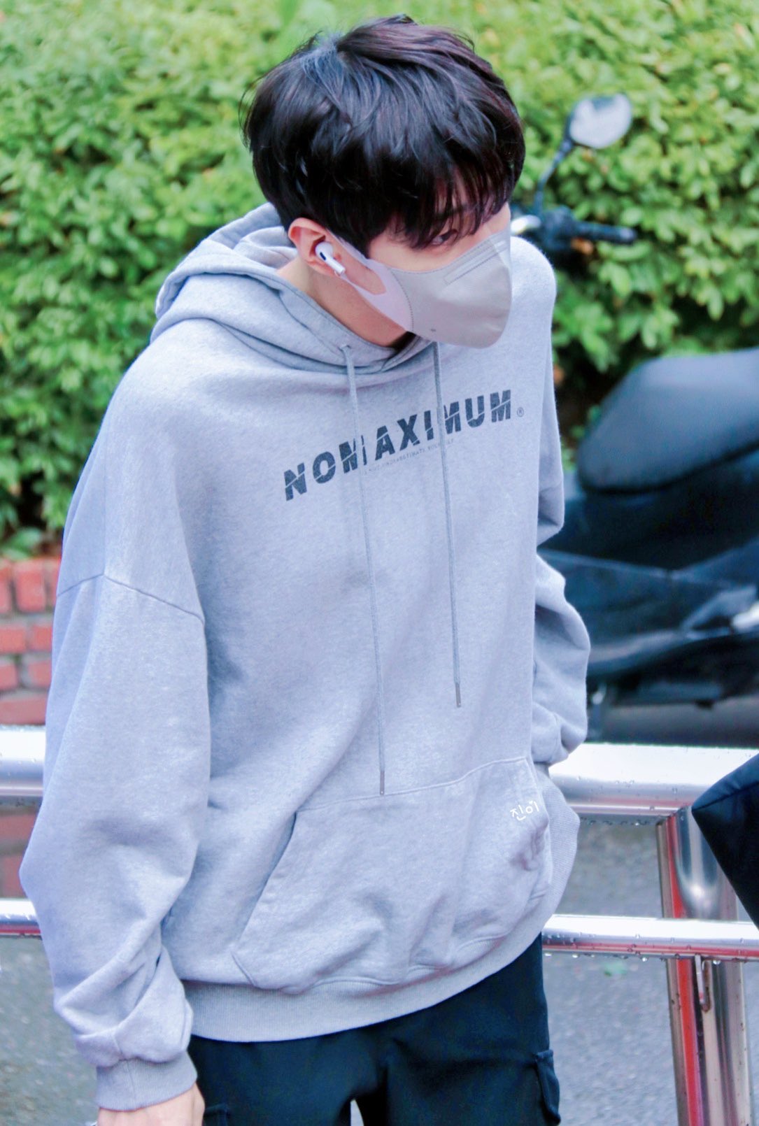 [잡담] 와 아니 오늘 박재찬 진짜 개설레게 생겼다 대학에 있을 것처럼 생겼는데 | 인스티즈