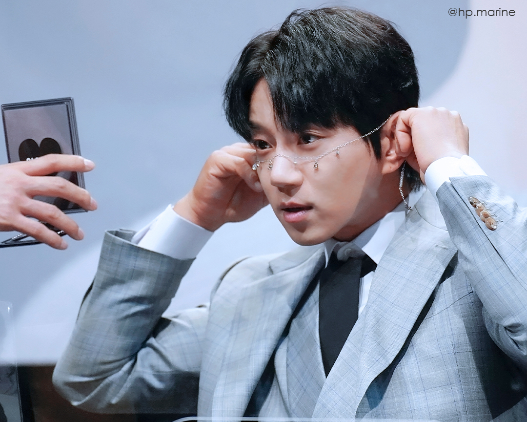 [잡담] 페이스체인 잘어울리는 40대 본적있냐 | 인스티즈