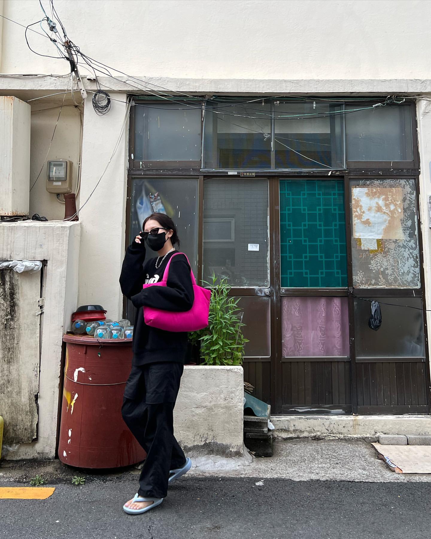 [잡담] 슬기 부산 놀러가서 인스타 올려준 거 여친짤장인 그잡채 | 인스티즈