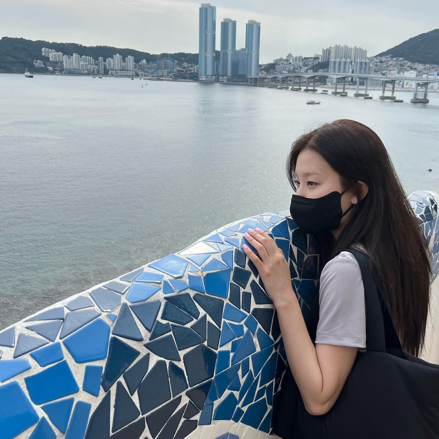 [잡담] 슬기 부산 놀러가서 인스타 올려준 거 여친짤장인 그잡채 | 인스티즈