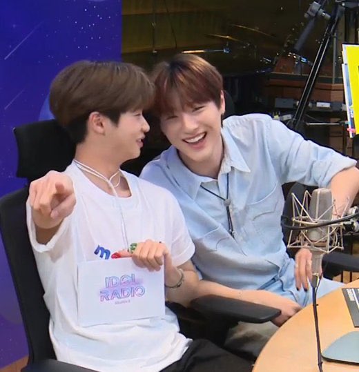 [잡담] 조승연 아돌라 청청 너무 좋아....🧡💙 | 인스티즈