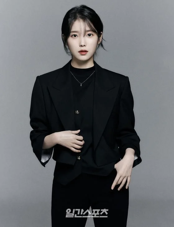 [잡담] 아이유 이거 프로필 사진 해주면 안 됨???? | 인스티즈