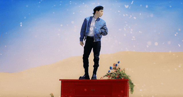 [잡담] 아 진짜 방탄 슈가 착장이랑 뒤에 배경까지 다 너무 이뻐 | 인스티즈