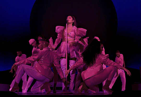 [잡담] 롤라팔루자 아리아나가 공연한거 보고가실분..🖤💖 | 인스티즈