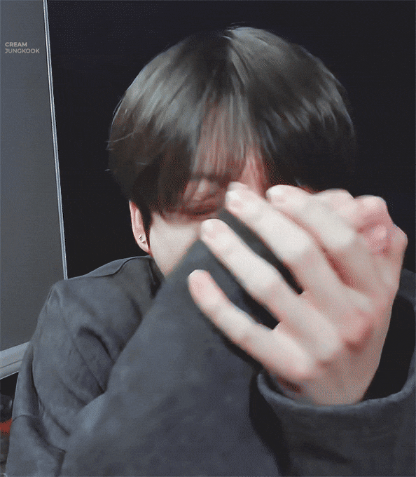 [잡담] 여러 사이트에서 소소하게 반응 좋은,,방탄 정국 하품ㅋㅋㅋ | 인스티즈