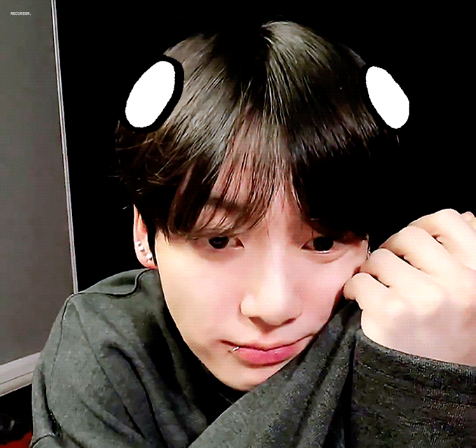 [잡담] 여러 사이트에서 소소하게 반응 좋은,,방탄 정국 하품ㅋㅋㅋ | 인스티즈