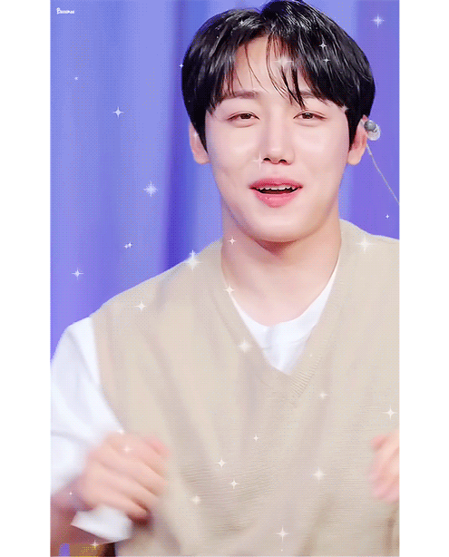 [잡담] 가만히 있다가 카메라가 자기 잡는 거 알고 끼부리는 사람 어때 | 인스티즈