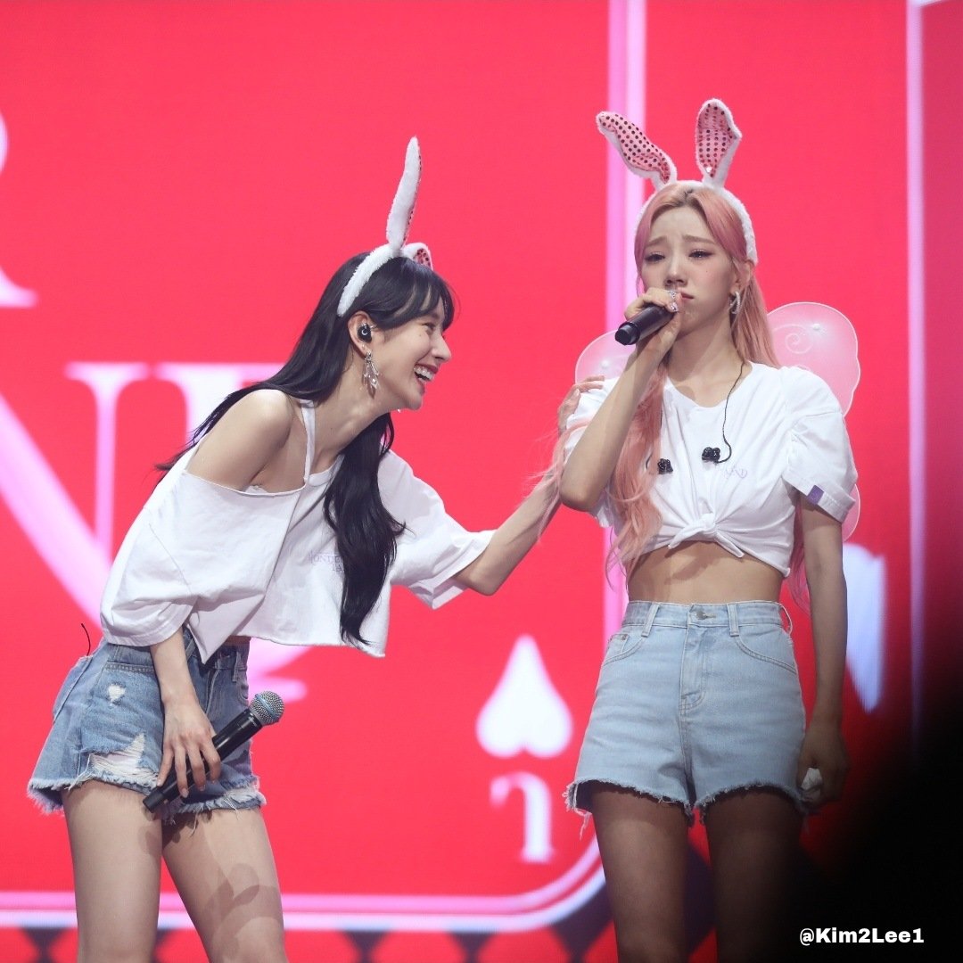 [잡담] 막내 귀여워하는 맏언니(ㅈㅇ 우주소녀) | 인스티즈