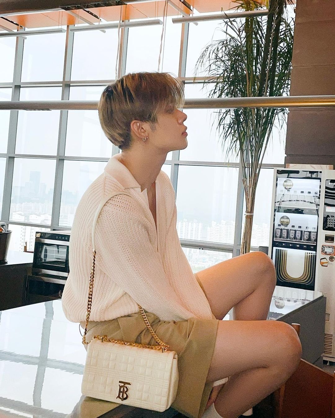 [잡담] 투바투 연준씨 일어난 모습도 보고싶어요.......... | 인스티즈