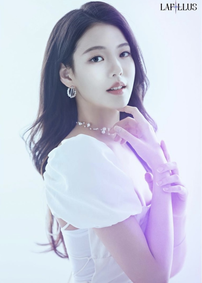 [잡담] 데뷔 프로필 이미지랑 아예 다른데?? | 인스티즈