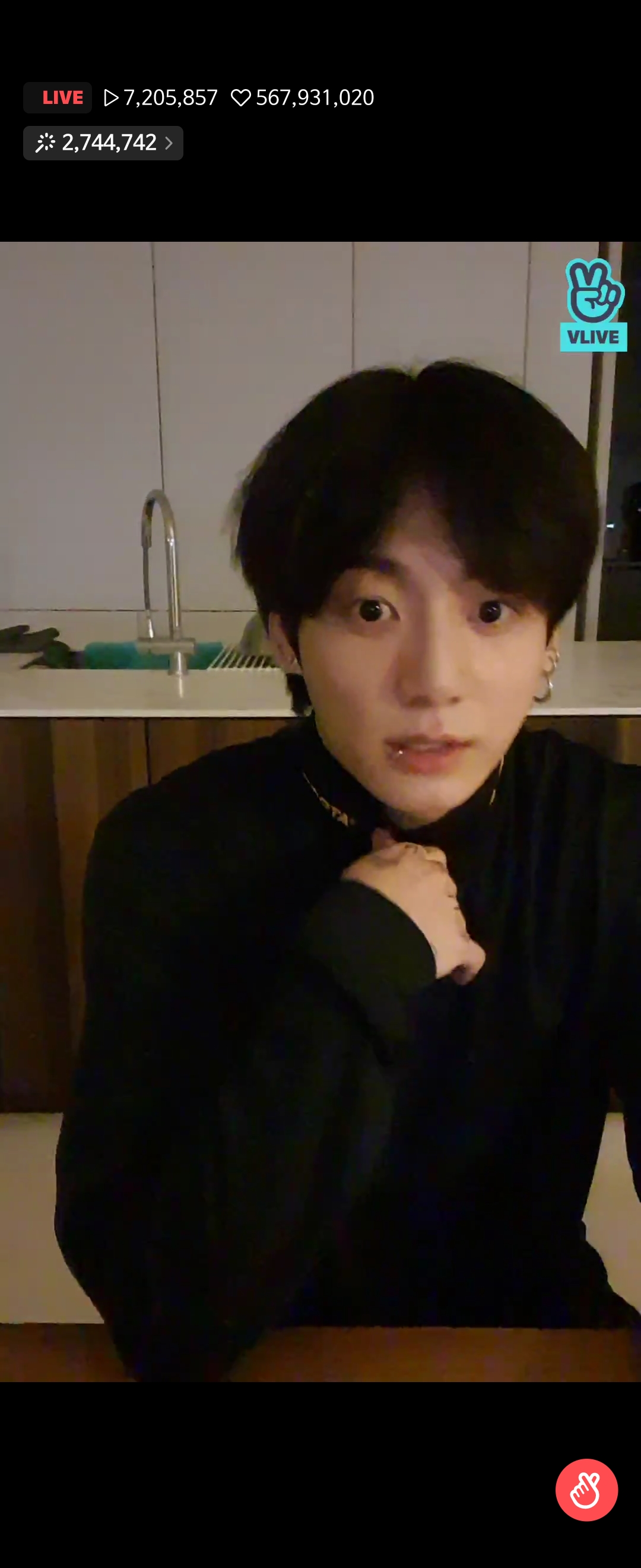 [OnAir] 와 방탄 화력쩐다 밤 브이앱(것도 정국 혼자)인데 720만명... | 인스티즈