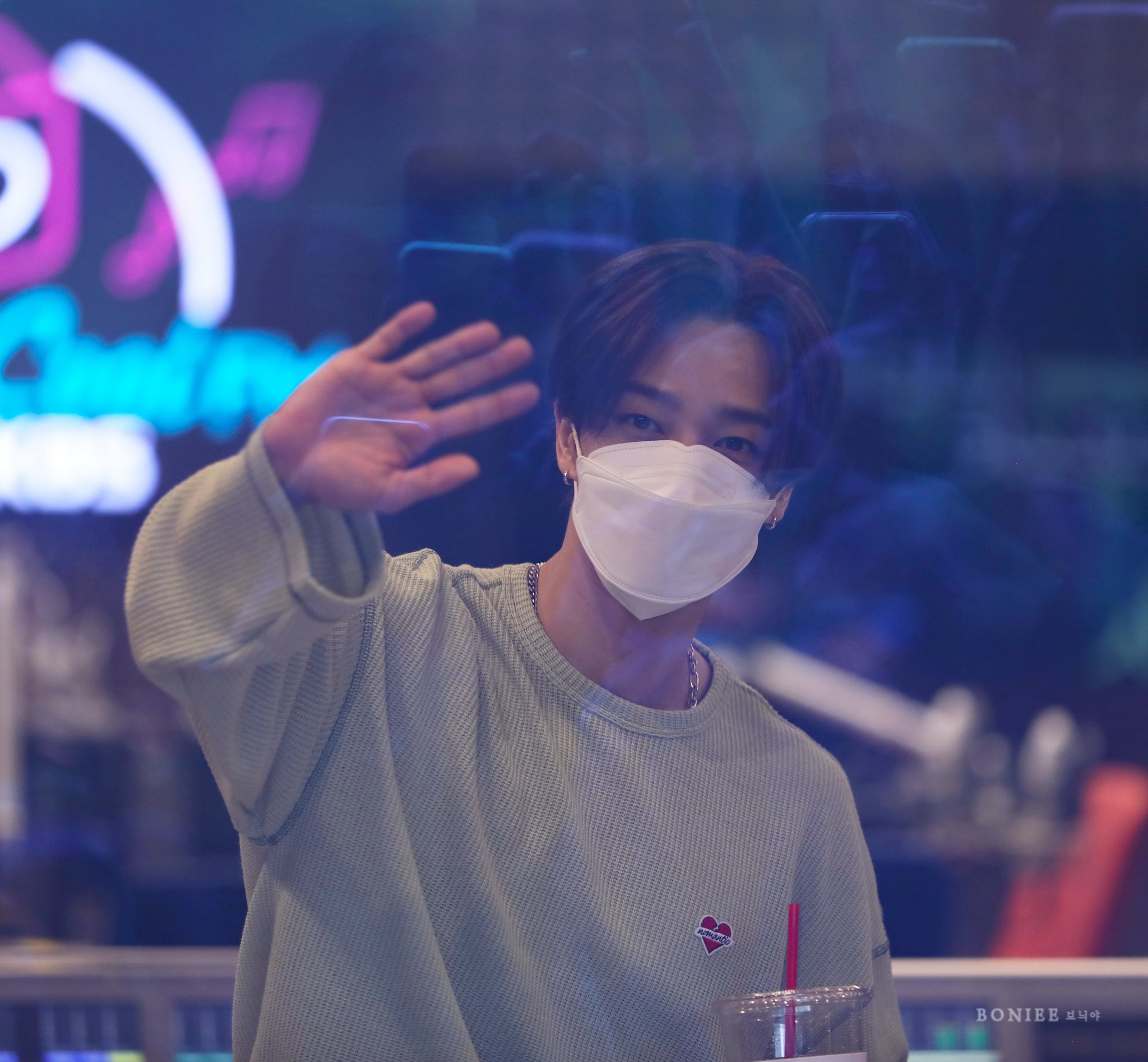 [잡담] 와 이기광 얼굴 봐 | 인스티즈