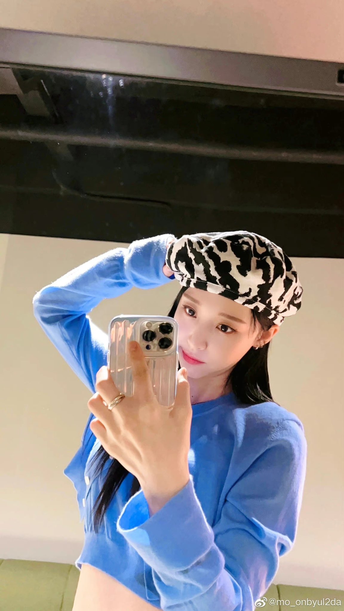 [잡담] 문별 흑발하고 베레모까지 했는데 너무예뻐 | 인스티즈