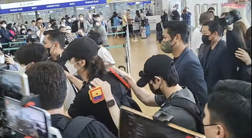 [잡담] 실시간 공항에서 기차놀이하는 하이라이트 | 인스티즈