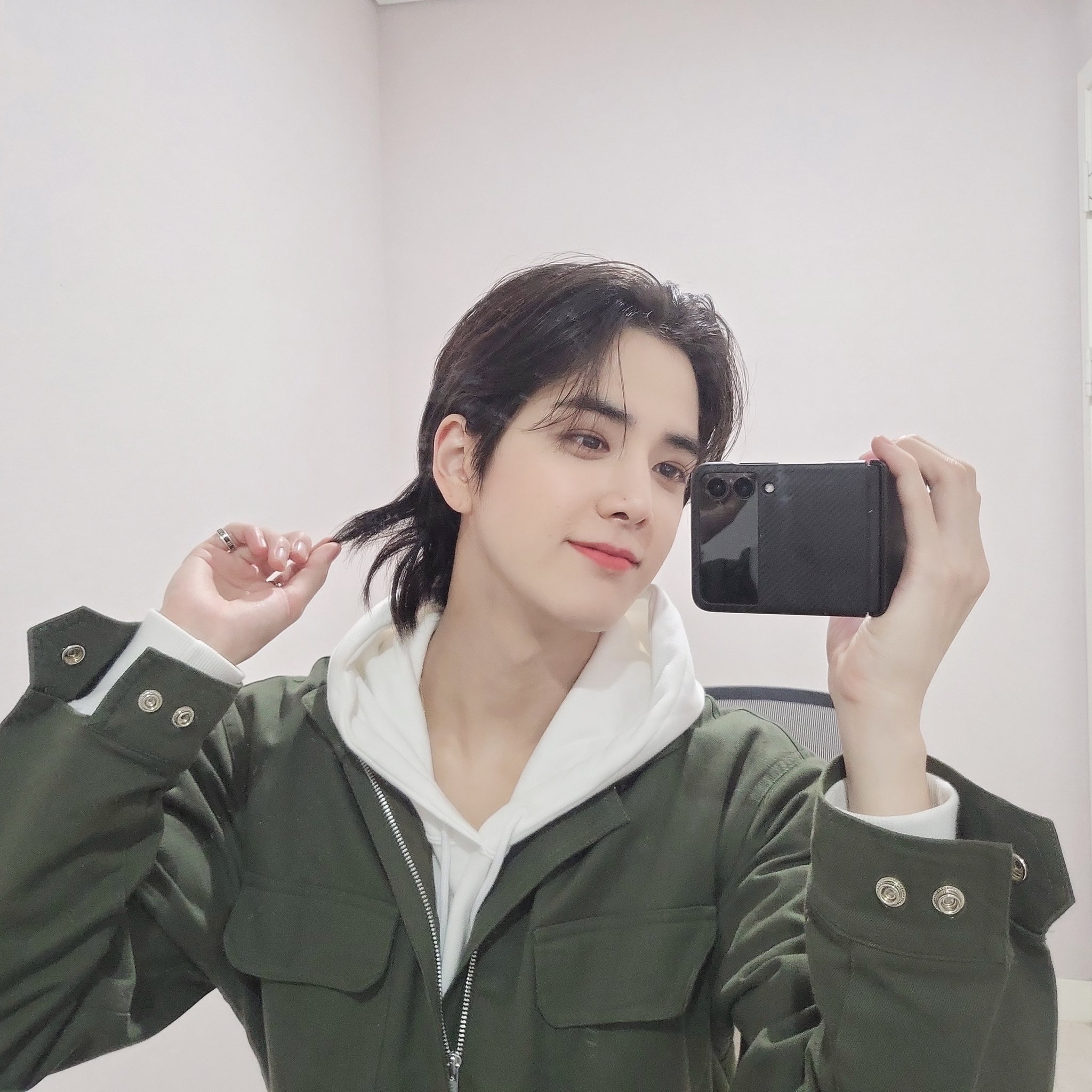 [잡담] 영훈 아무 머리나 다 잘 어울림 | 인스티즈