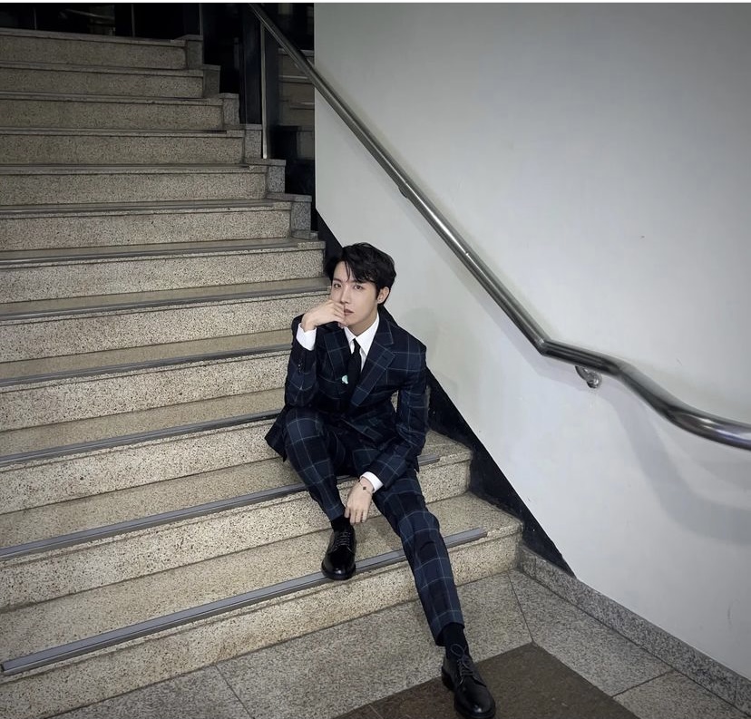 [잡담] 큰방 열어분… 우리의 아가예수님… 베비지저스… 아워선샤인… 햇살… 재림하십니다💜 | 인스티즈