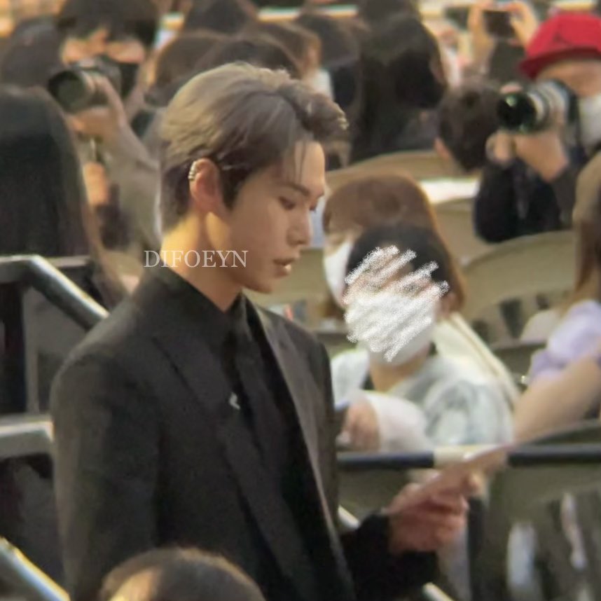 [잡담] 도영 이어커프 했었네? 얼굴만 봐서 몰랏내... | 인스티즈