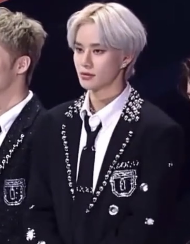 [잡담] 김정우 맨날 웃고 있어서 그렇지 실물 진짜 냉냉냉냉임 | 인스티즈