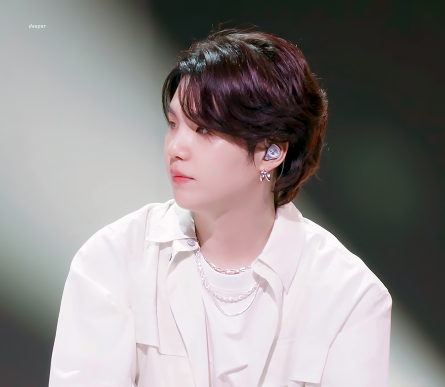 [잡담] 슈가 옆태 진짜 예쁘다ㅠ | 인스티즈