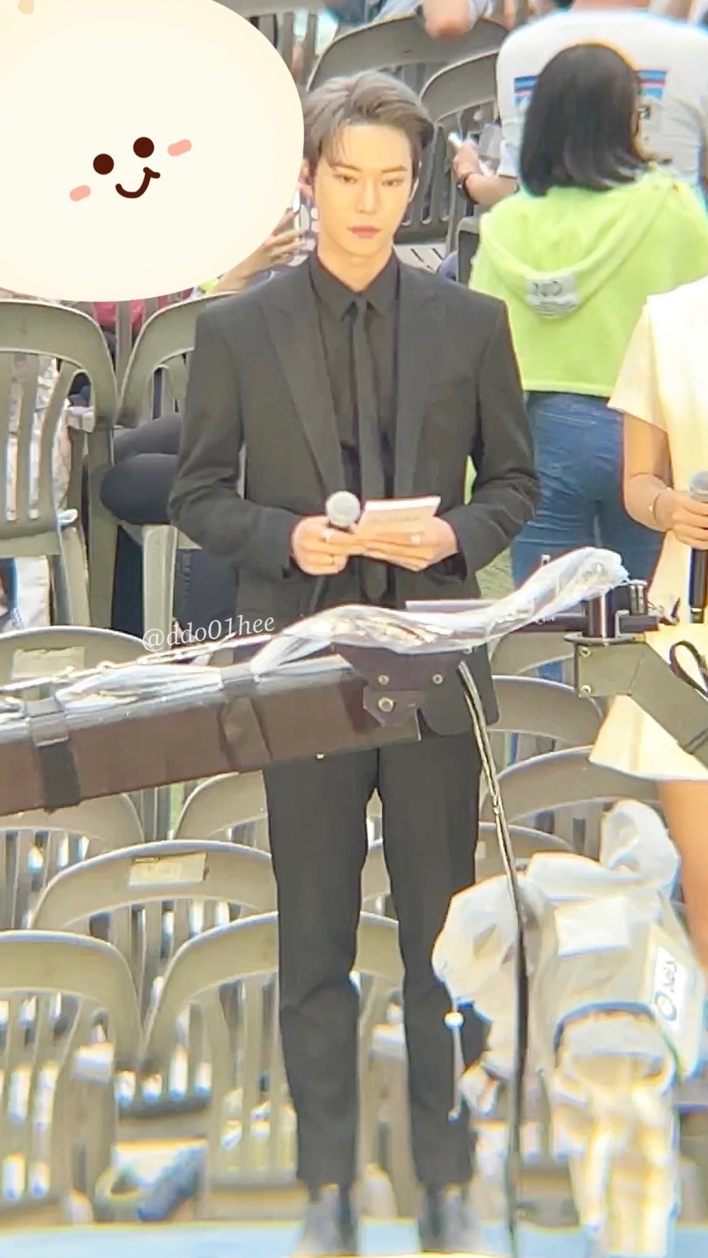 [잡담] 평소 큰방에서 종종 보던 도영 / 오늘 뜬 도영 실물 | 인스티즈