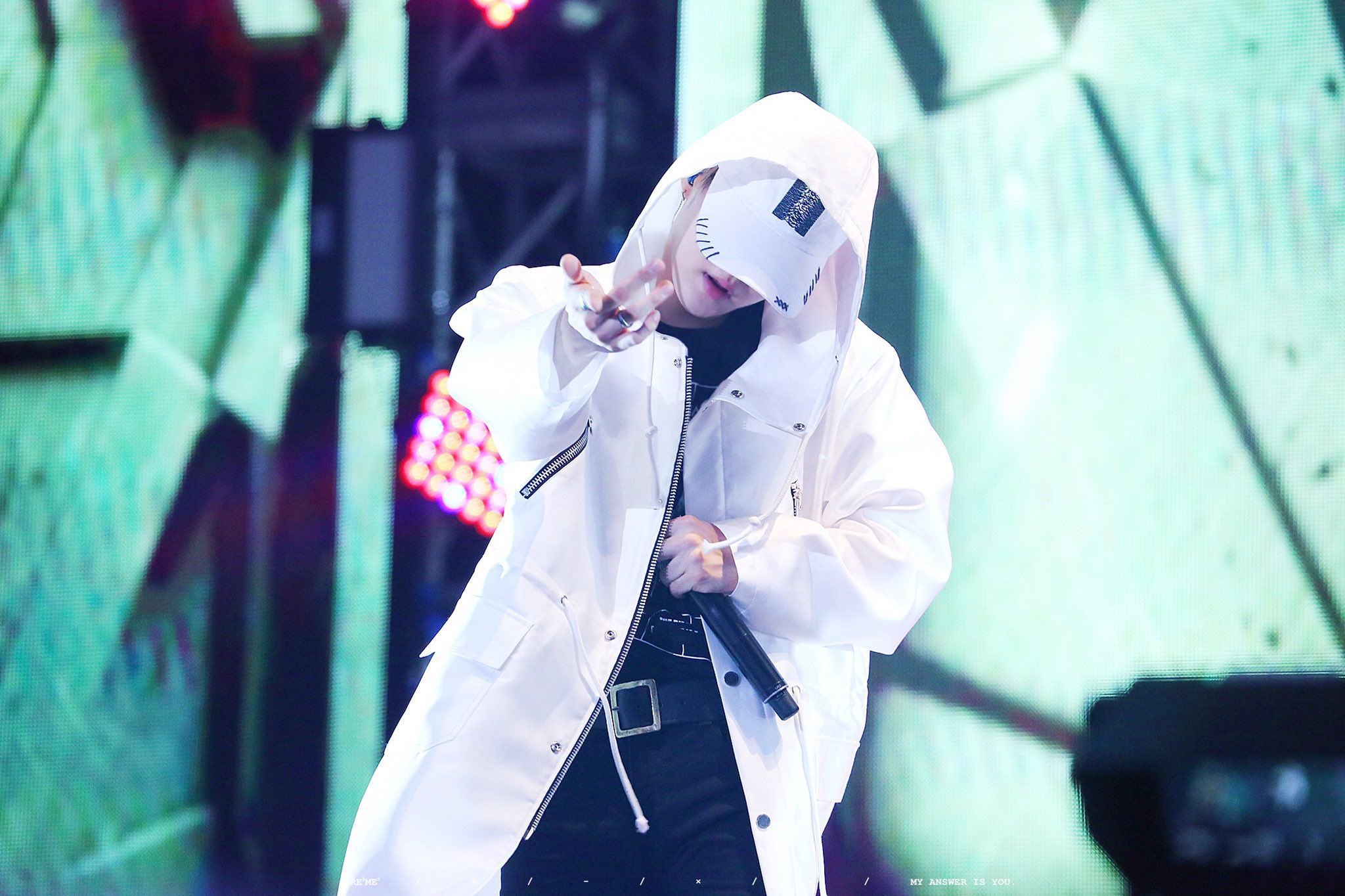 [잡담] 슈가 무대할 때 내가 좋아하는 것들... | 인스티즈