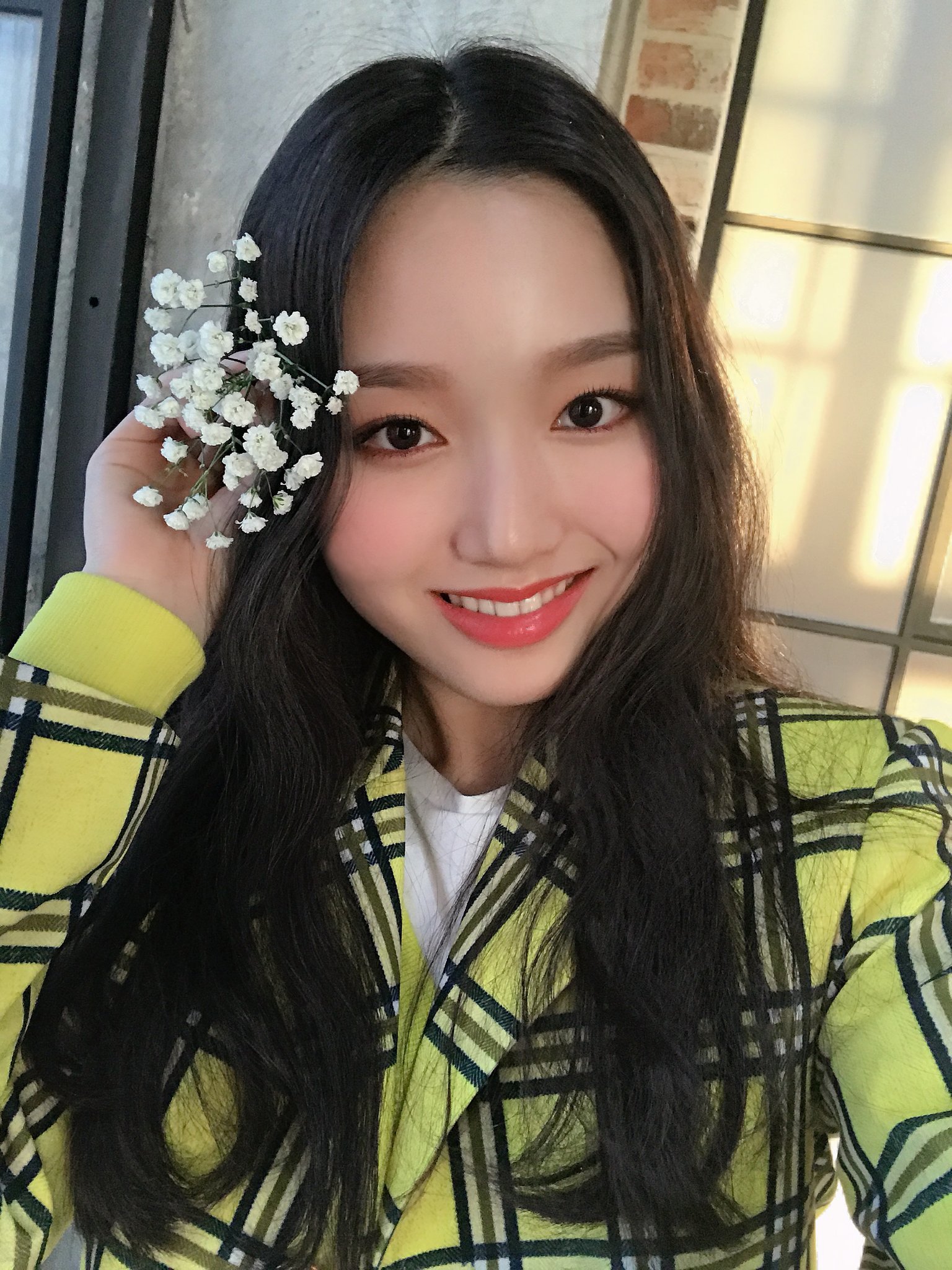 [잡담] 마지막 흑발이 데뷔전인 아이돌이있다? | 인스티즈